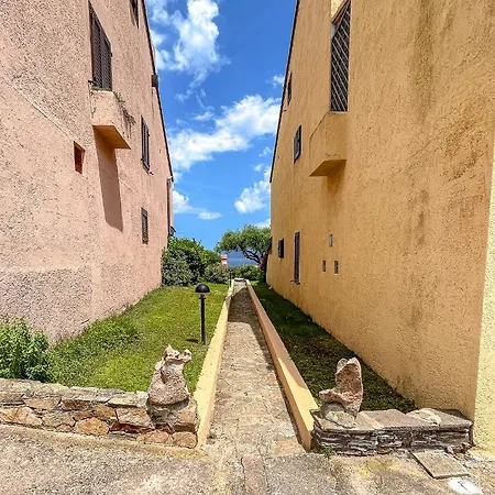 Domomea - Le Ginestre 別荘 Porto Istana